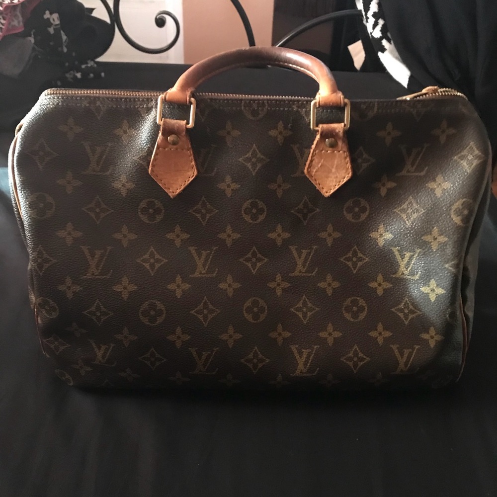 Authentic vintage Louis Vuitton Speedy 35